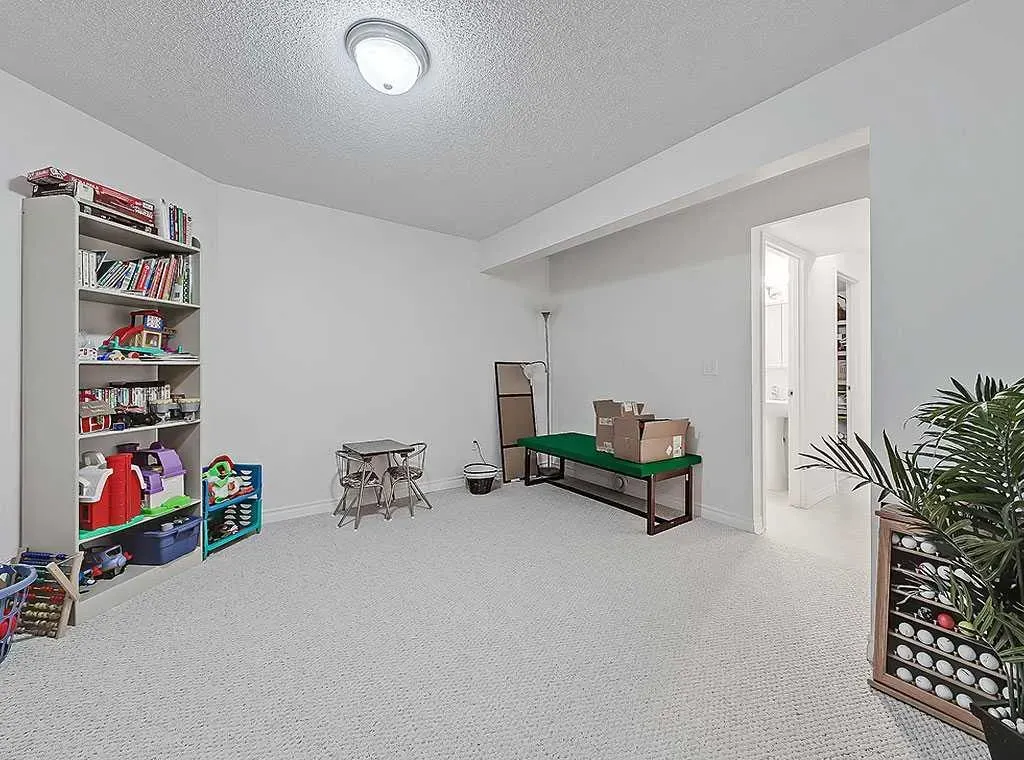 404 Prairie Sound Circle NW