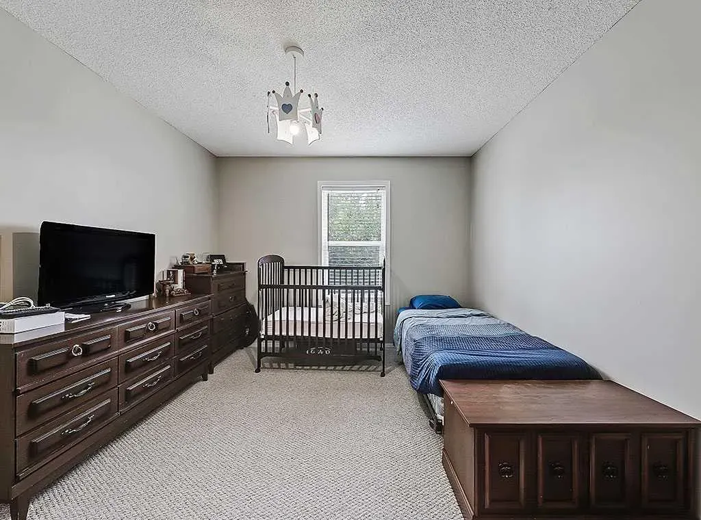 404 Prairie Sound Circle NW