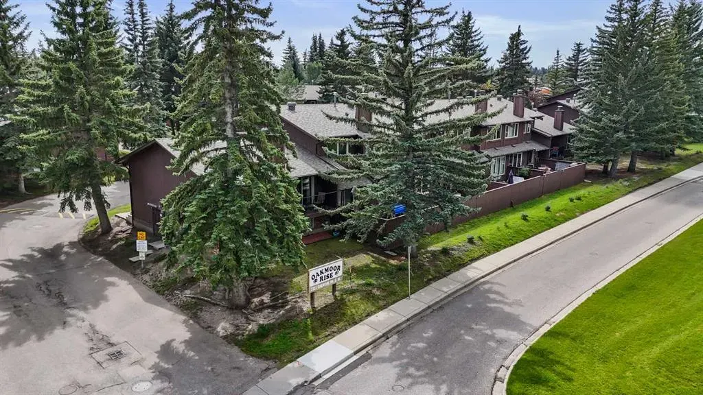 2323 Oakmoor Drive SW, #27