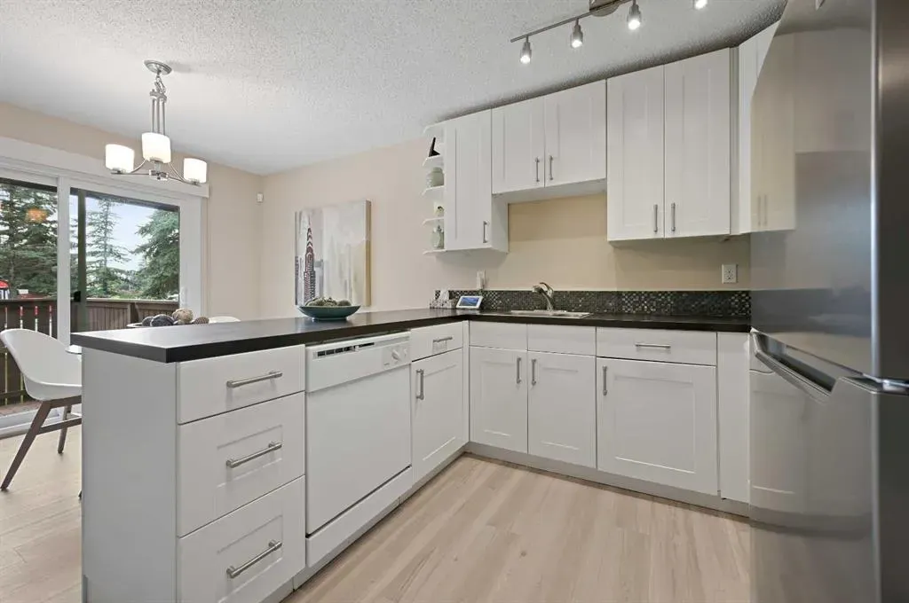 2323 Oakmoor Drive SW, #27
