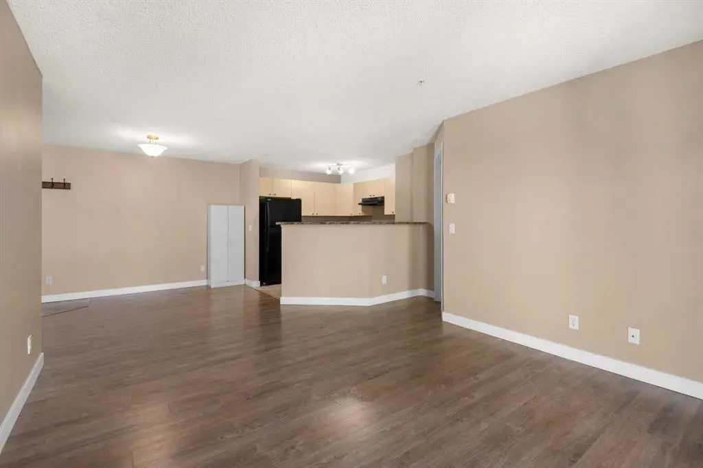 304 Mackenzie Way SW, #8225