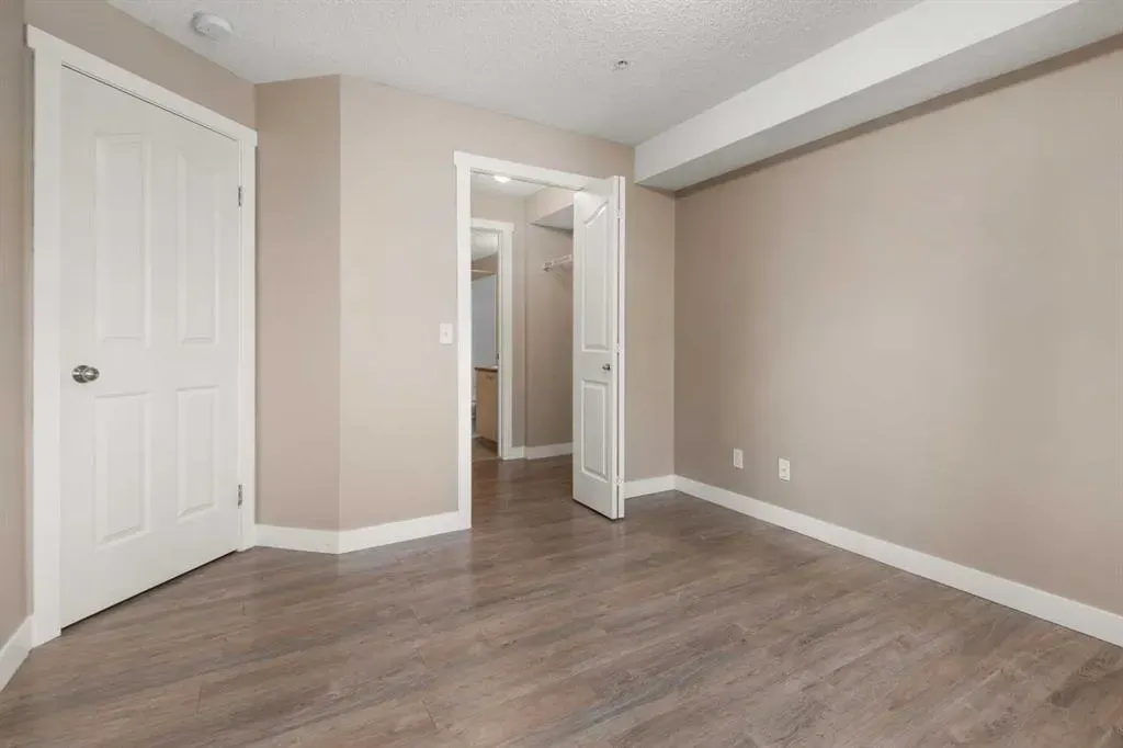304 Mackenzie Way SW, #8225