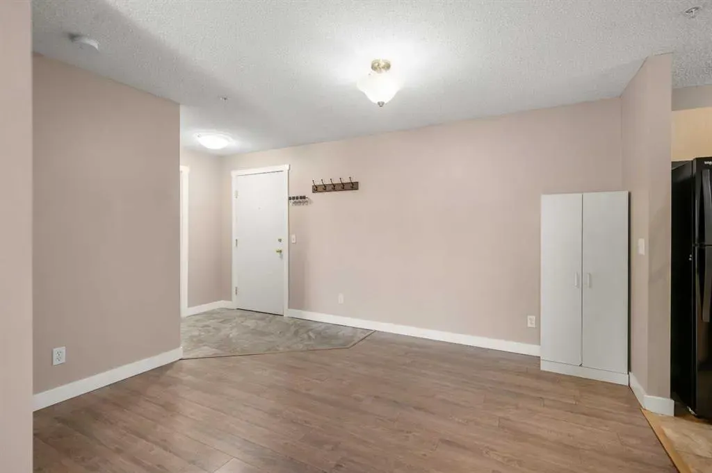 304 Mackenzie Way SW, #8225