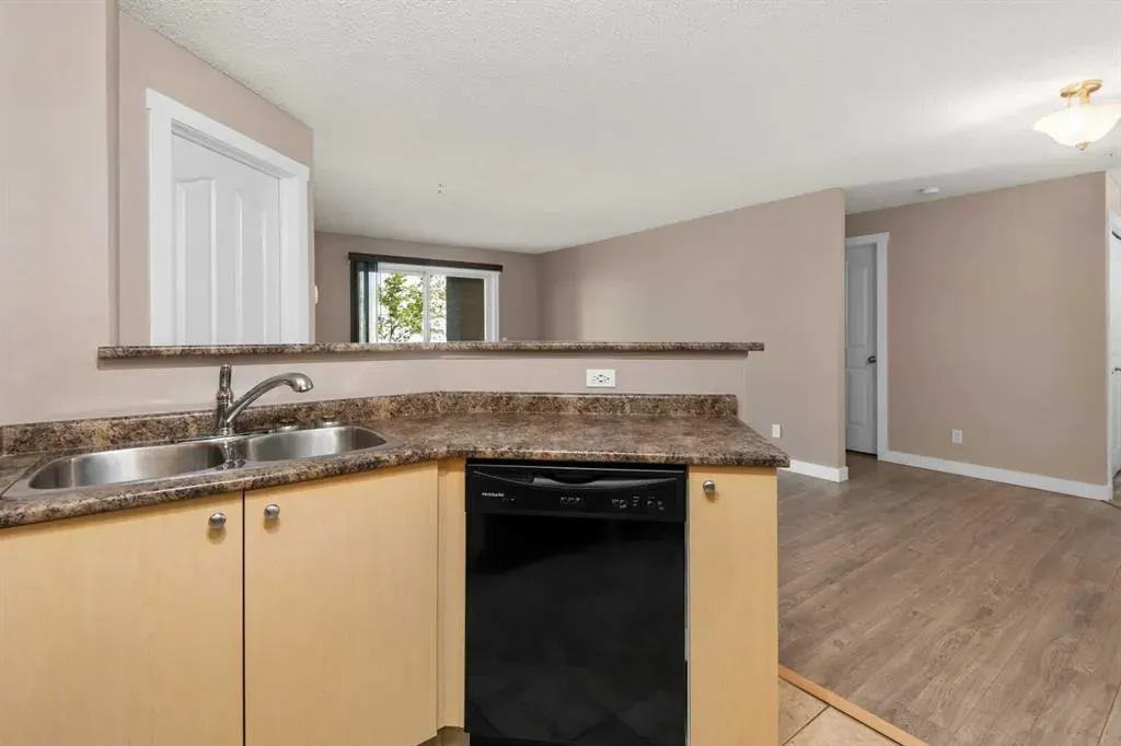 304 Mackenzie Way SW, #8225