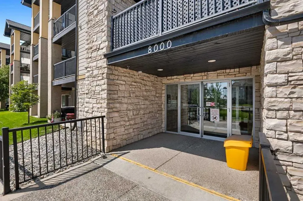 304 Mackenzie Way SW, #8225