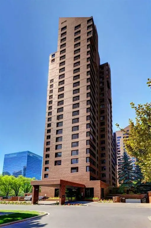 500 Eau Claire Avenue SW, #1102D