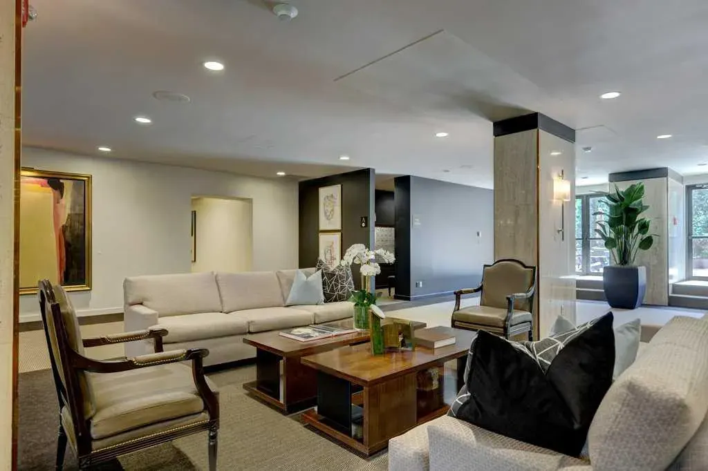 500 Eau Claire Avenue SW, #1102D