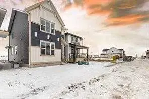 456 Creekrun Crescent SW