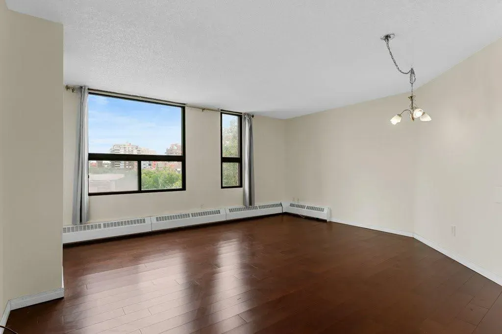 1202 13 Avenue SW, #402