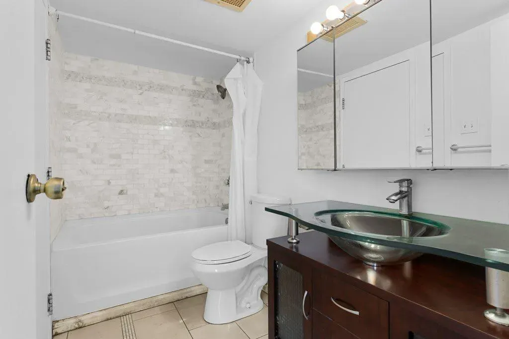 1202 13 Avenue SW, #402
