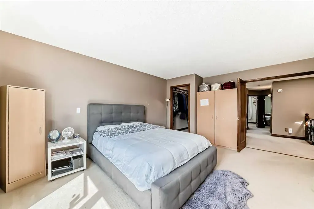 165 Shawinigan Drive SW