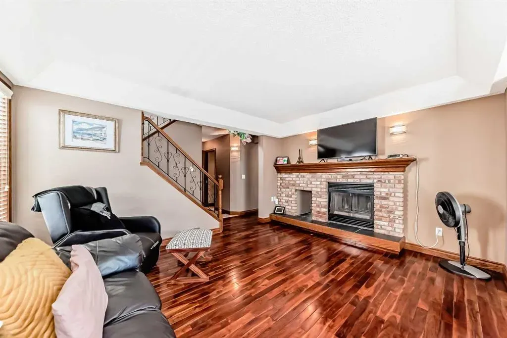 165 Shawinigan Drive SW