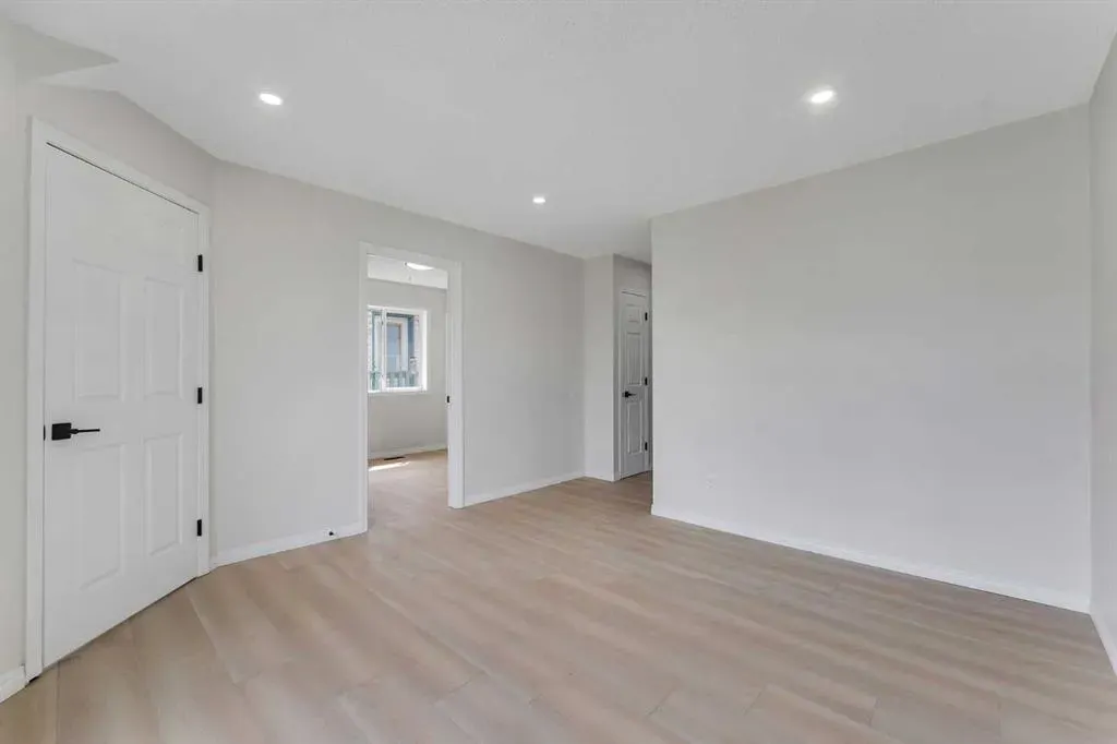 135 Hidden Way NW