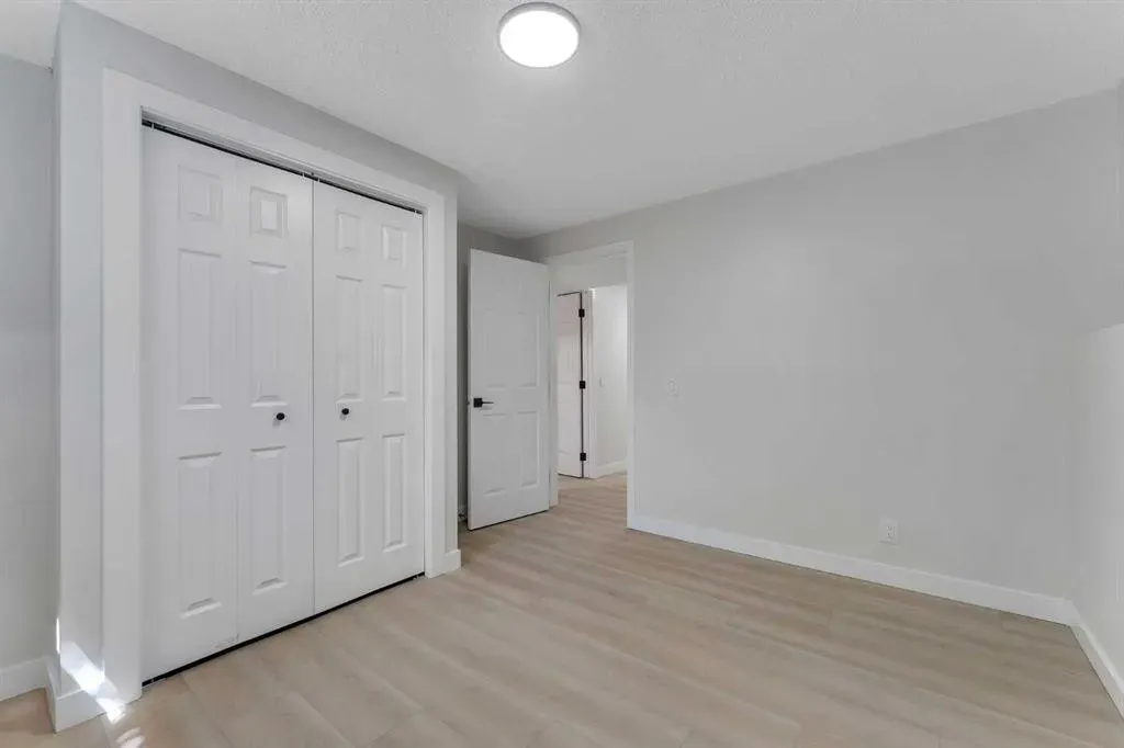 135 Hidden Way NW
