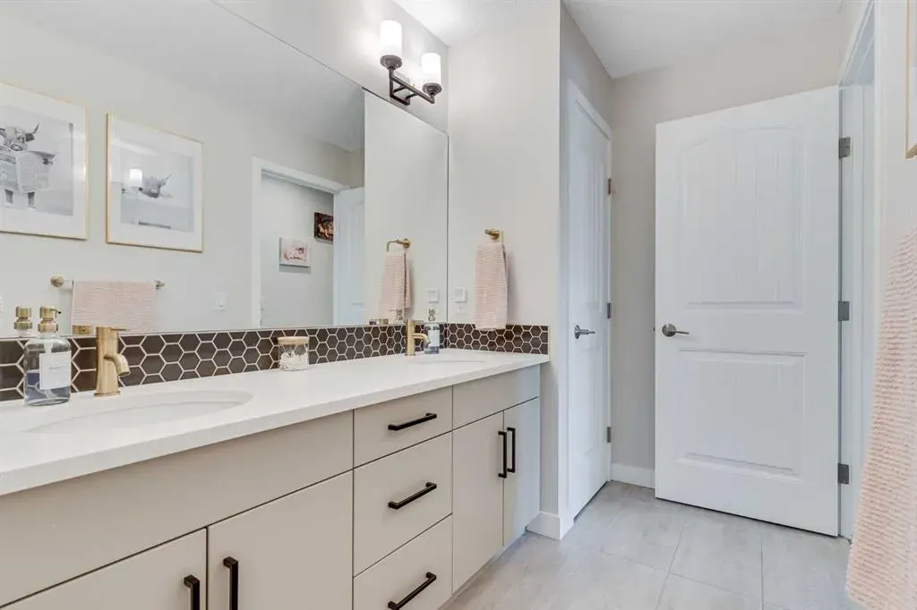 99 Legacy Glen Terrace SE