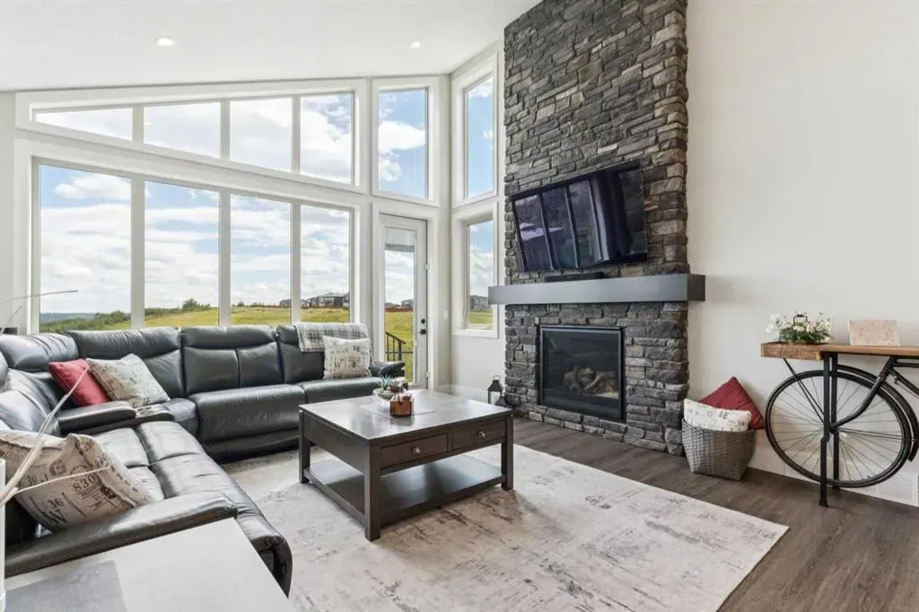 64 Walcrest View SE