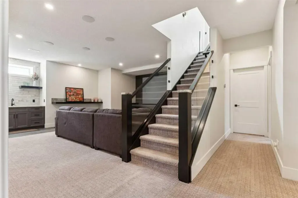 64 Walcrest View SE