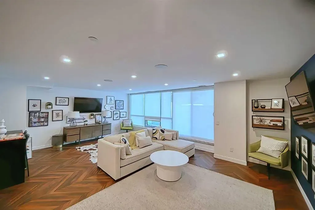 8505 Broadcast Avenue SW, #605