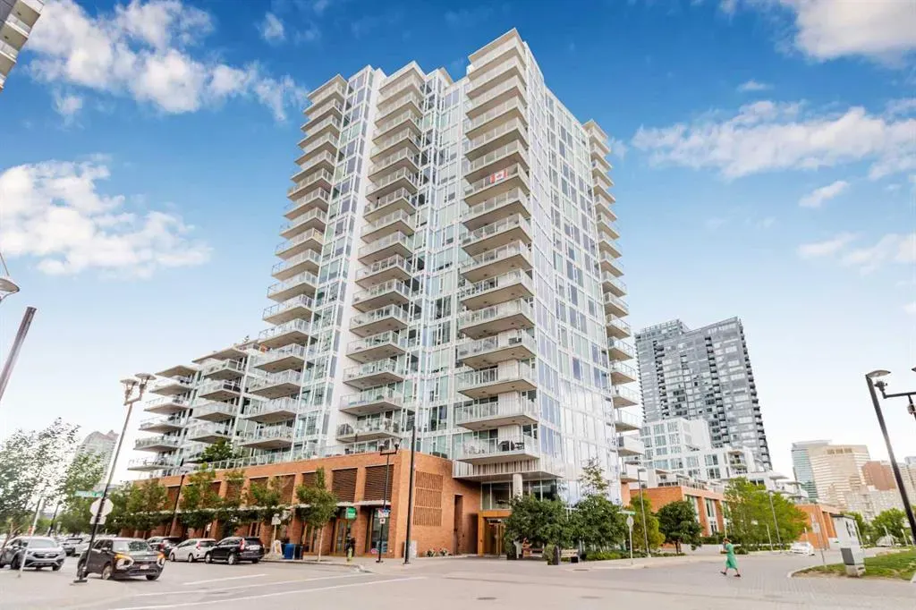 519 Riverfront Avenue SE, #303