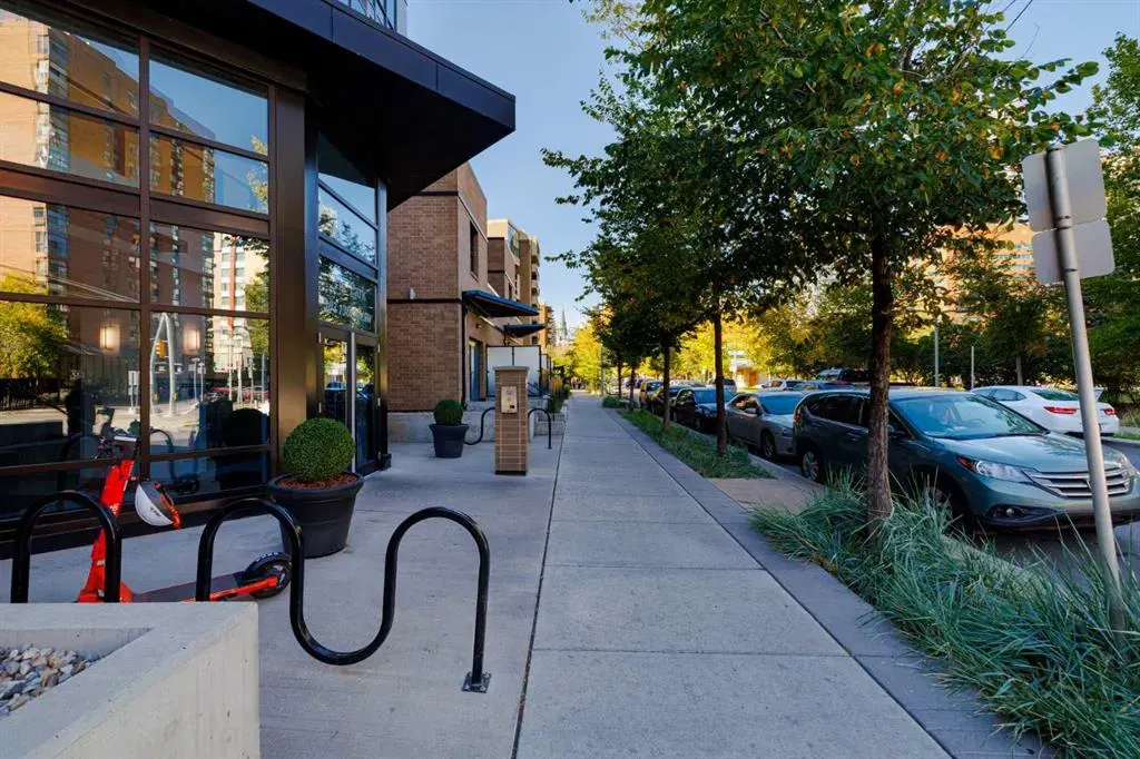 303 13 Avenue SW, #407
