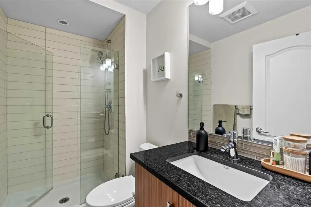 303 13 Avenue SW, #407
