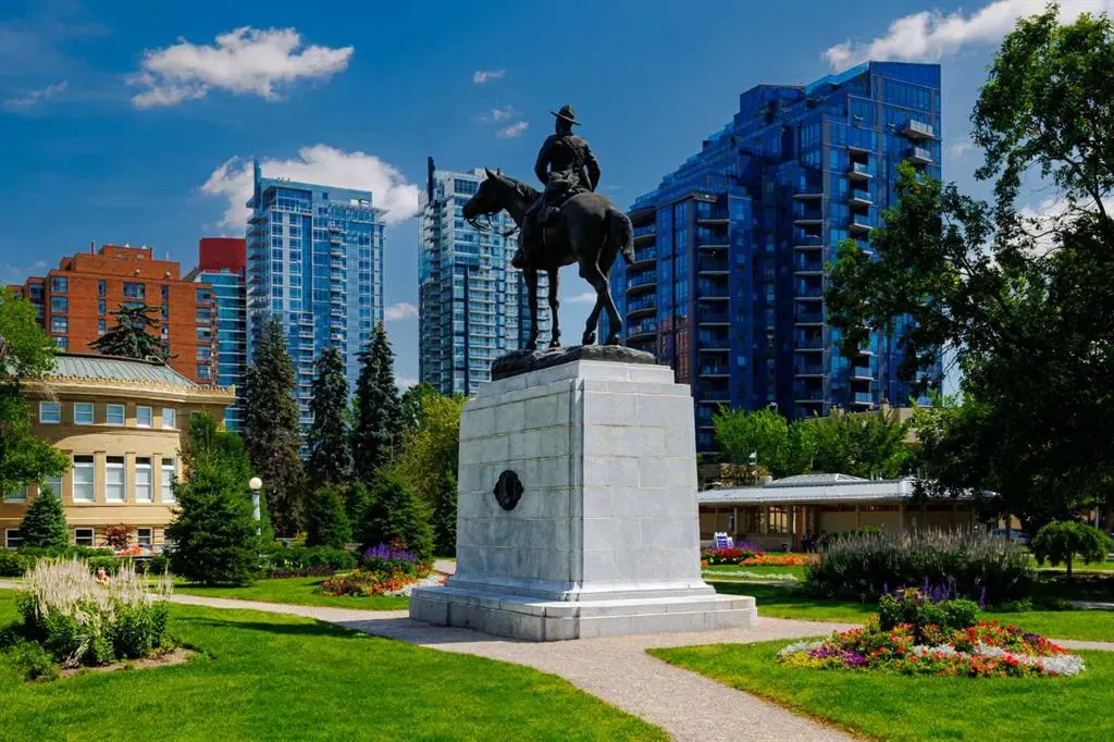 303 13 Avenue SW, #407