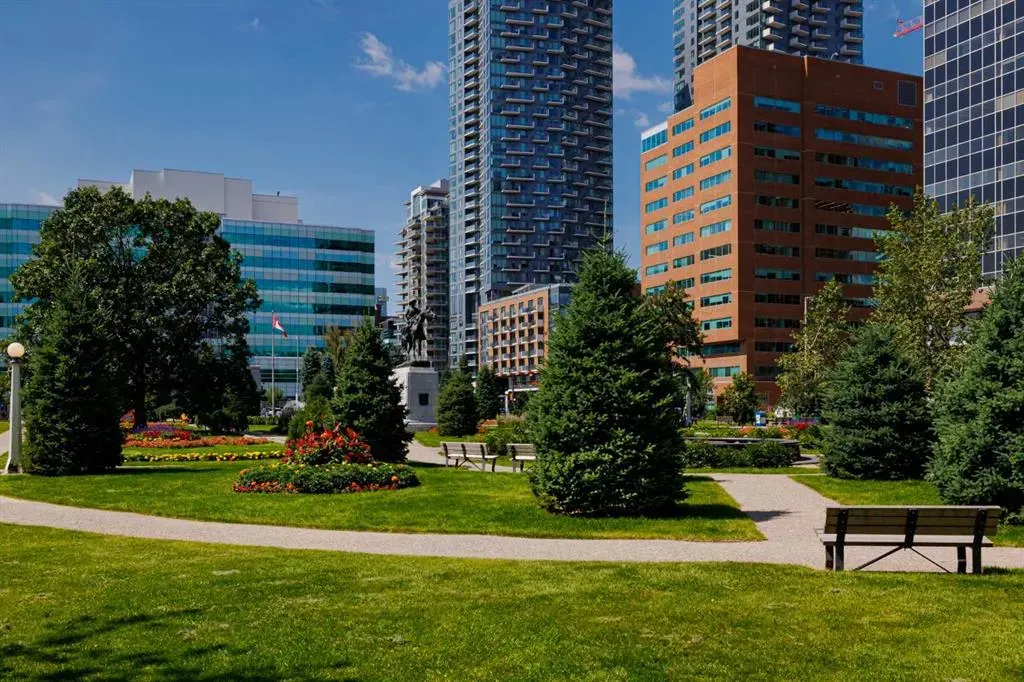 303 13 Avenue SW, #407