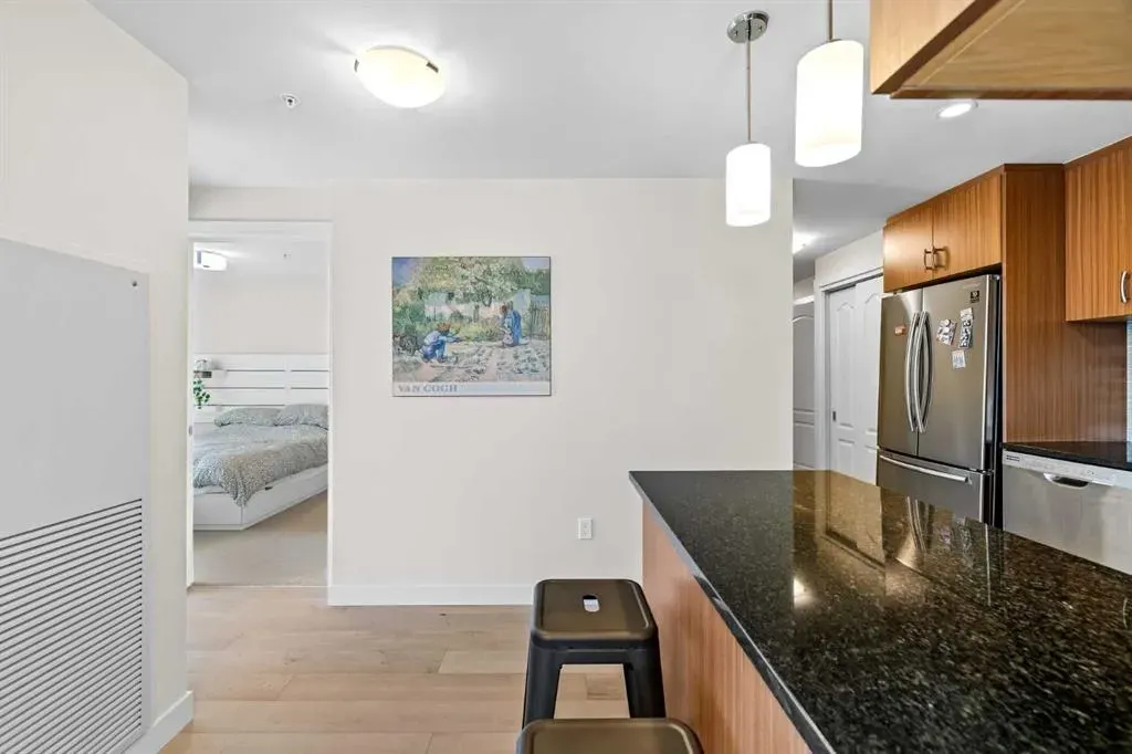 303 13 Avenue SW, #407