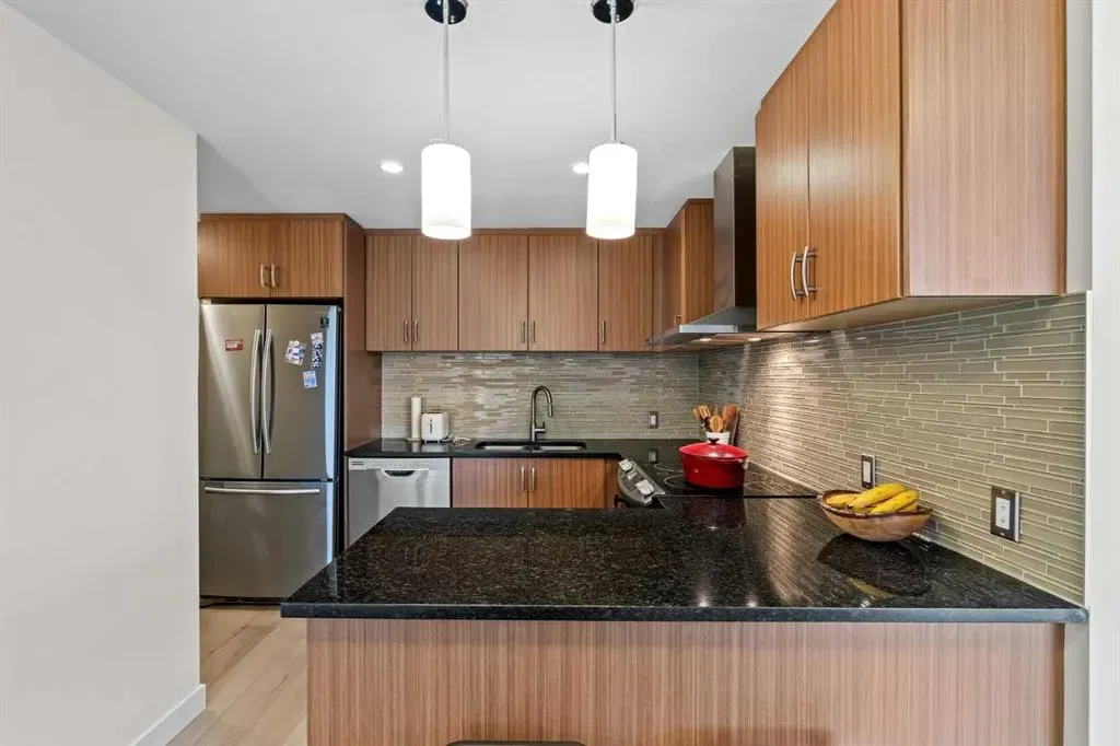 303 13 Avenue SW, #407