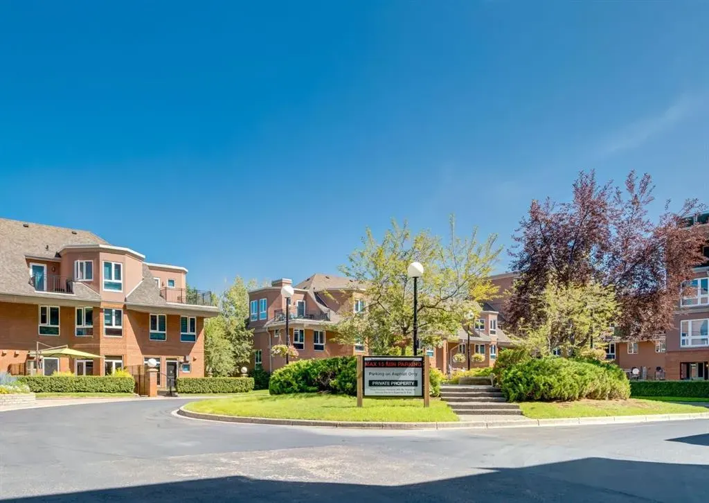 400 Eau Claire Avenue SW, #8103