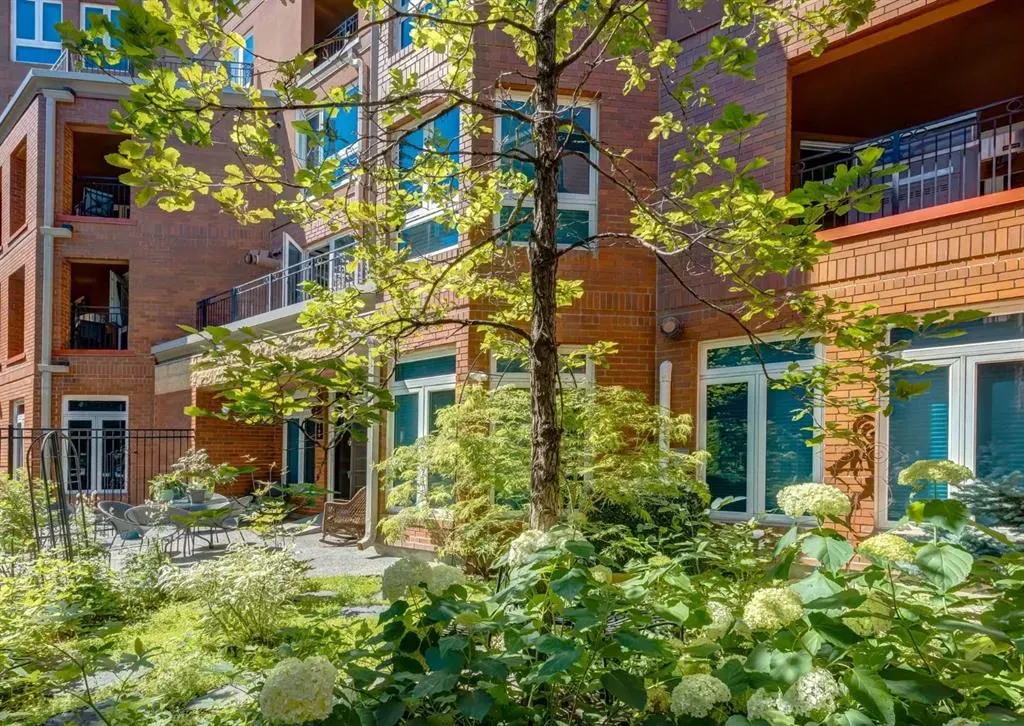400 Eau Claire Avenue SW, #8103