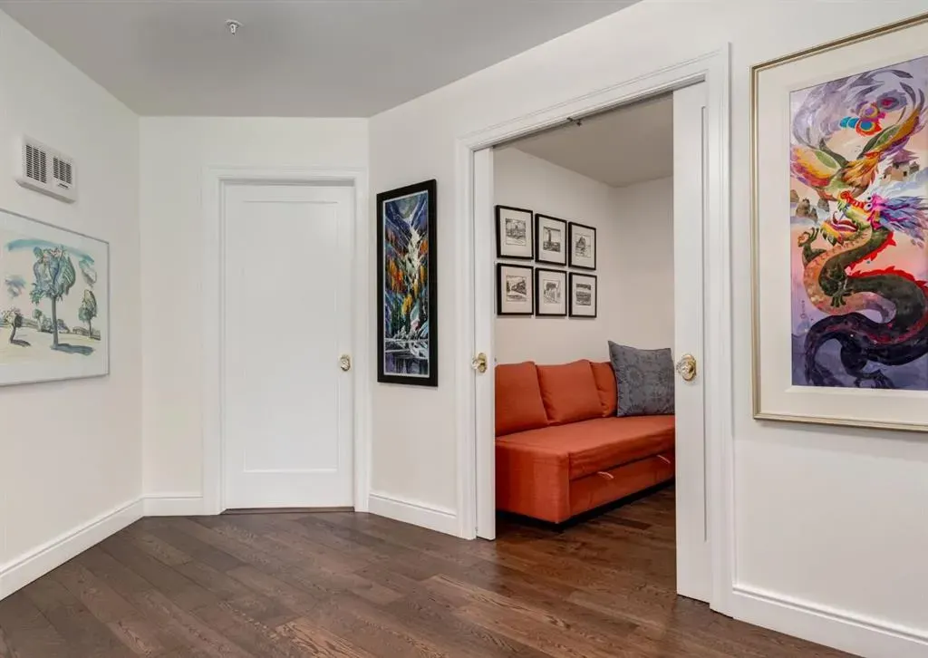 400 Eau Claire Avenue SW, #8103