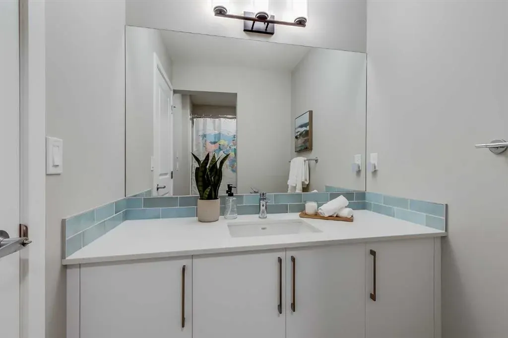 200 Magnolia Terrace SE