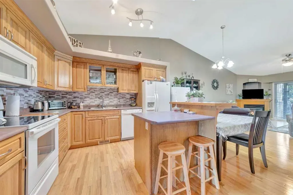 2115 52B Avenue, #12