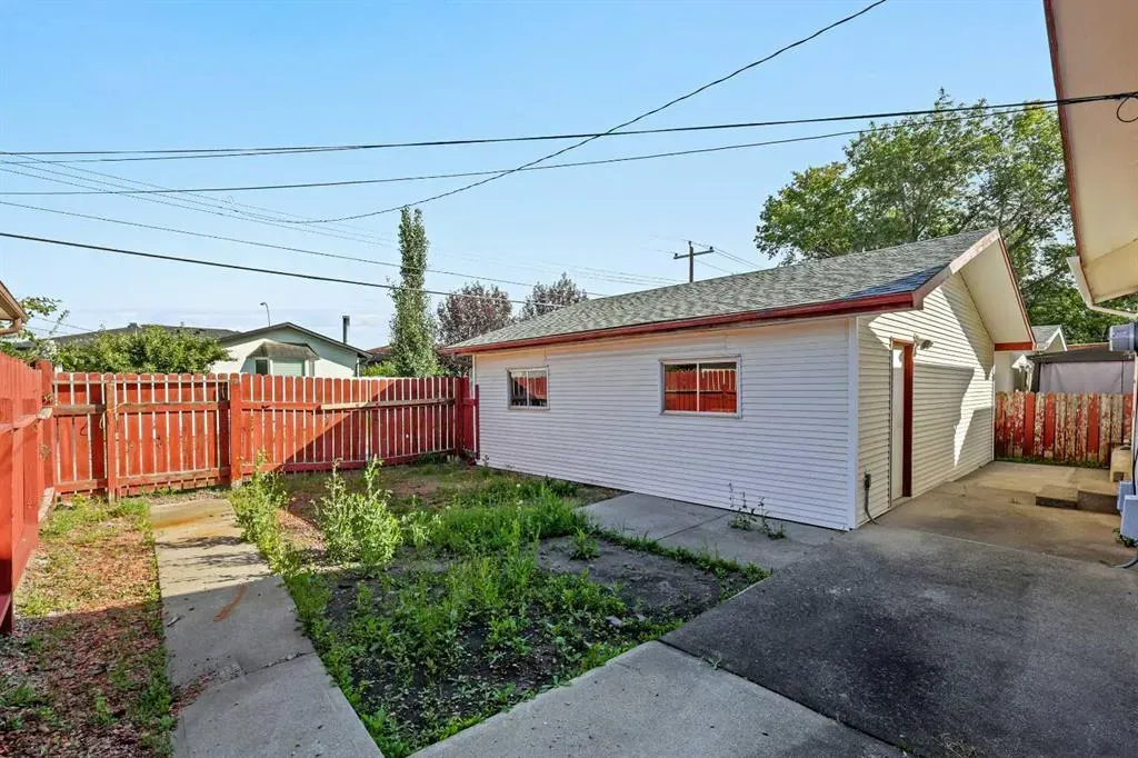 820 Archwood Road SE