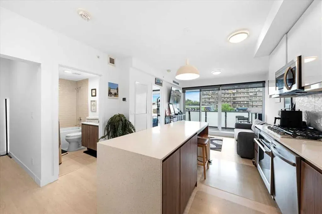 327 9A Street NW, #310
