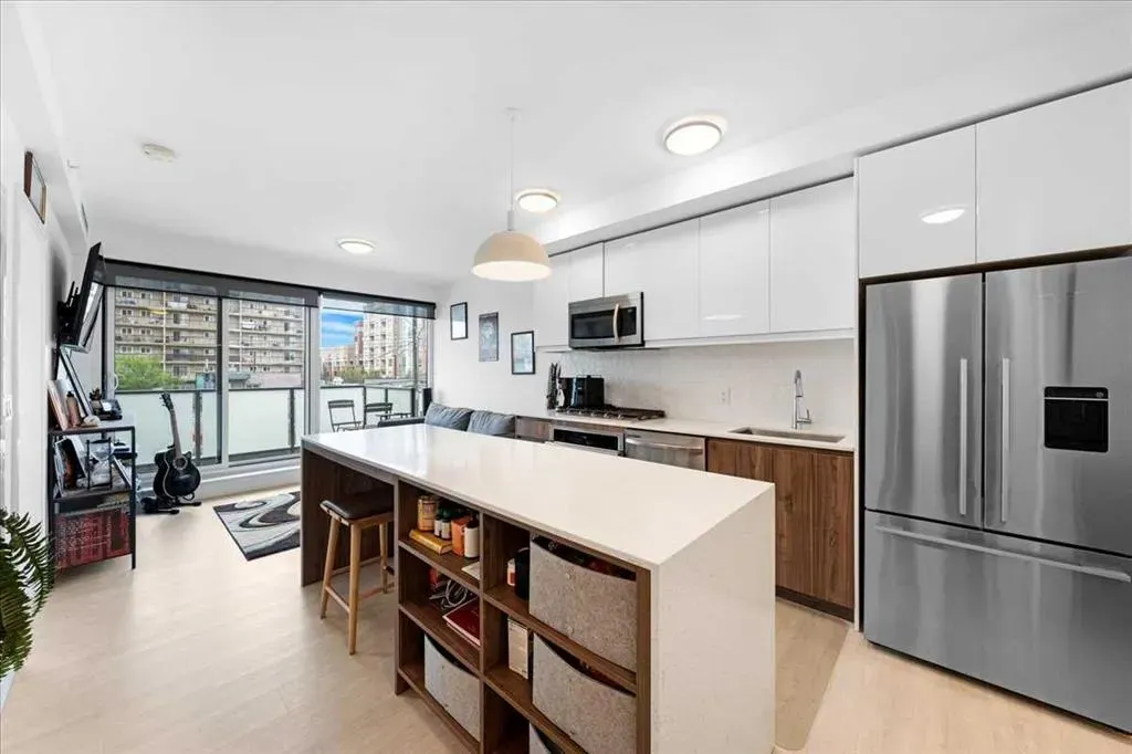 327 9A Street NW, #310