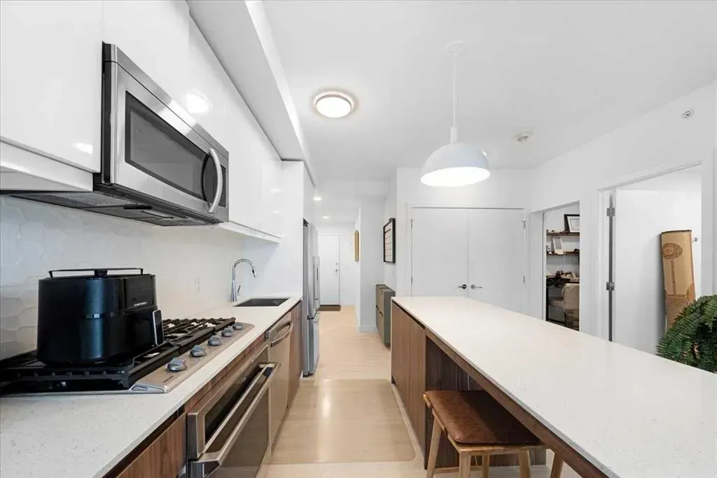 327 9A Street NW, #310