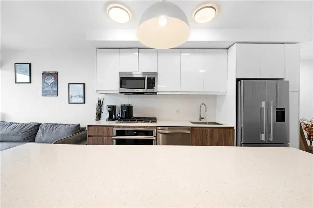 327 9A Street NW, #310