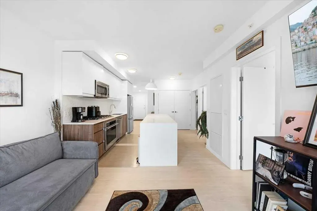 327 9A Street NW, #310