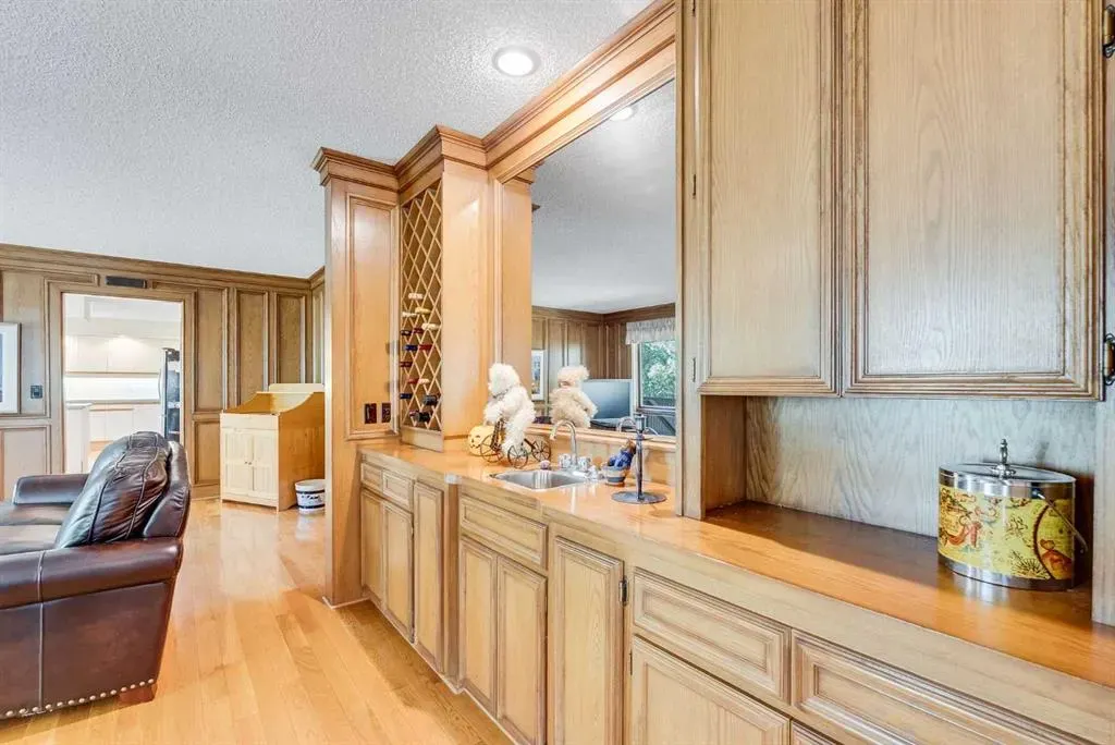 279 Canterville Drive SW