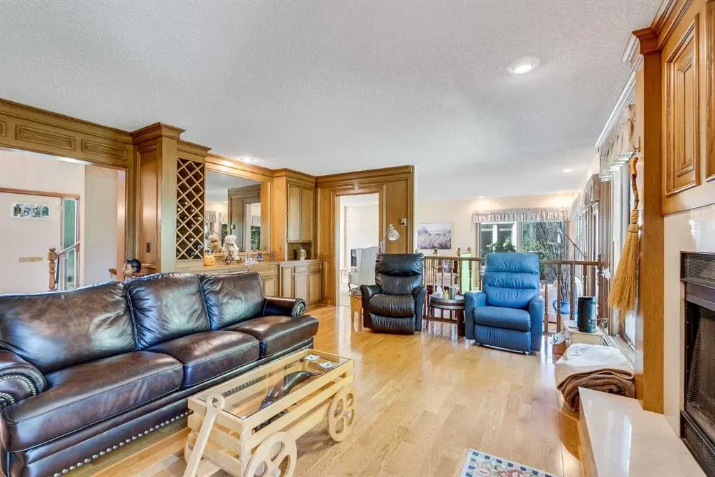 279 Canterville Drive SW