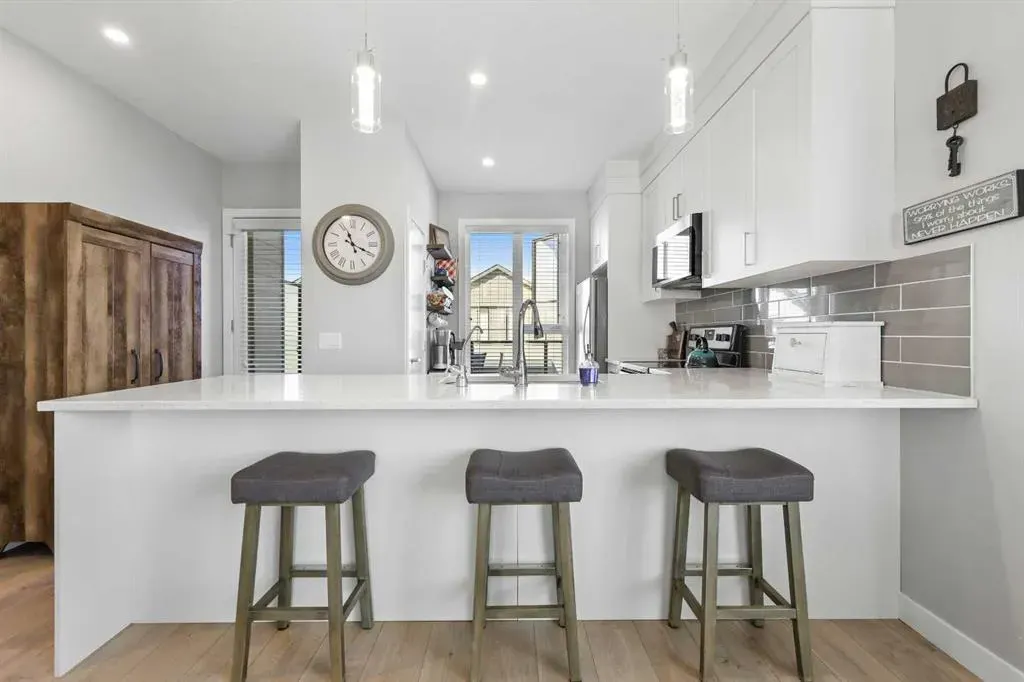 502 Drake Landing Wynd
