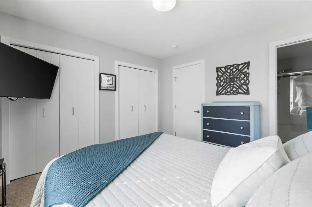 502 Drake Landing Wynd