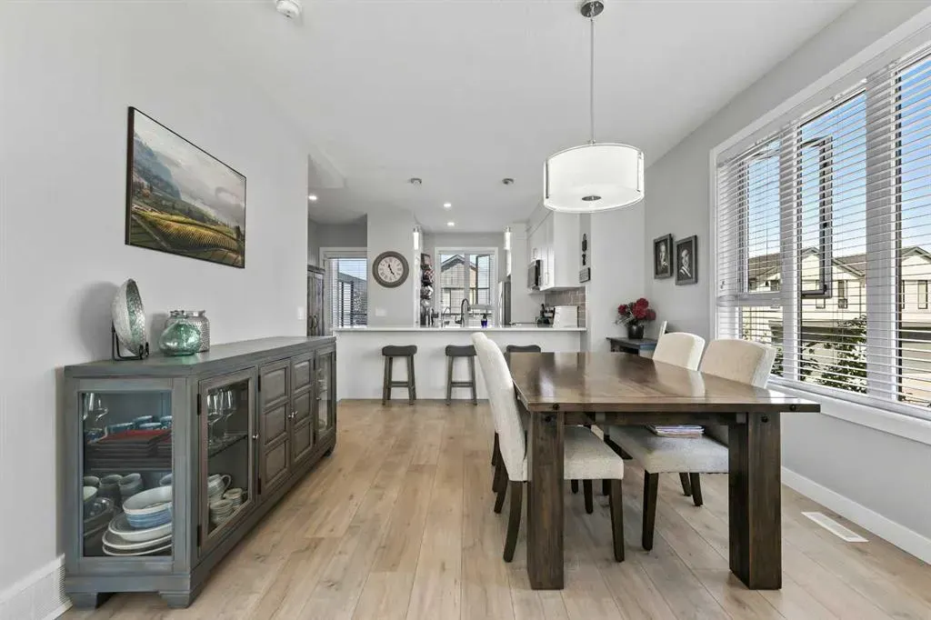 502 Drake Landing Wynd