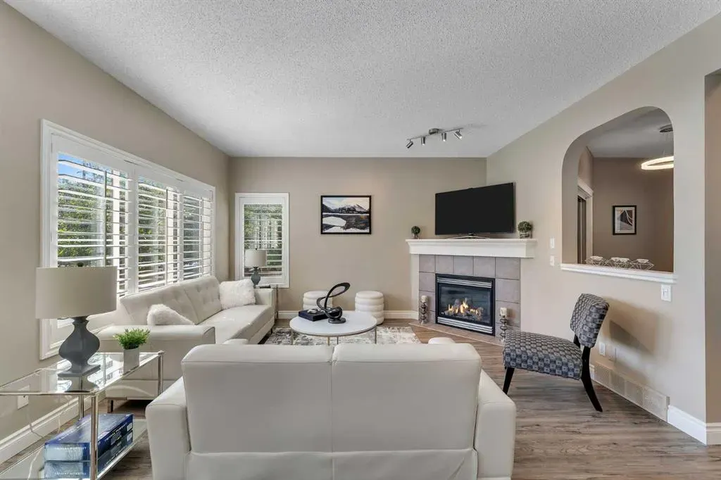 209 Sagewood Grove SW