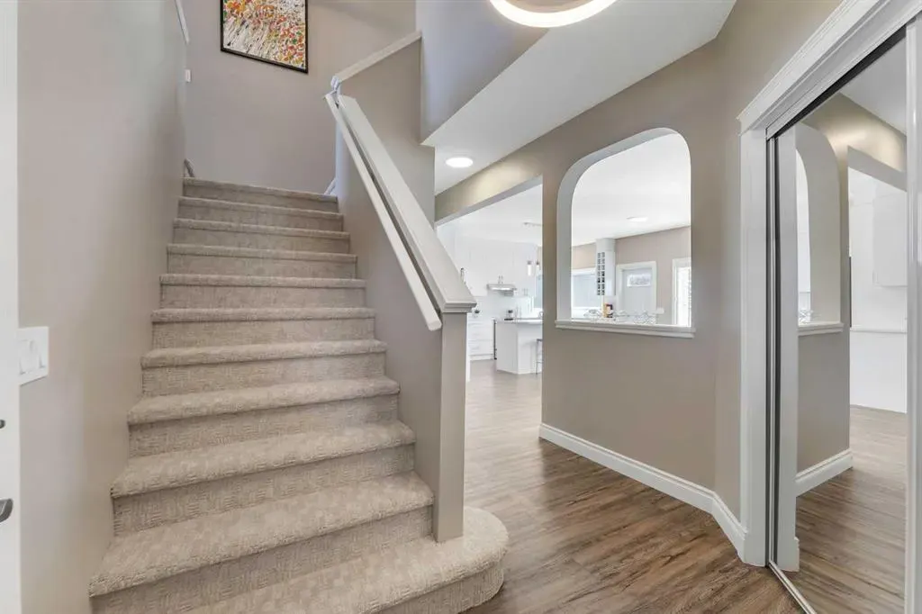 209 Sagewood Grove SW