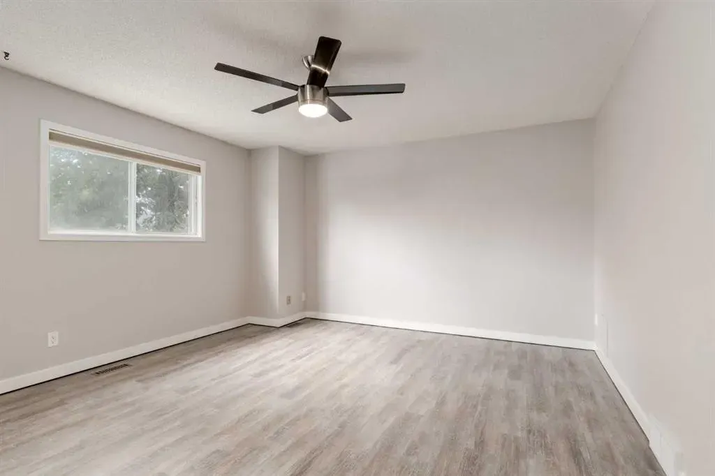 245 Cedarwood Park SW