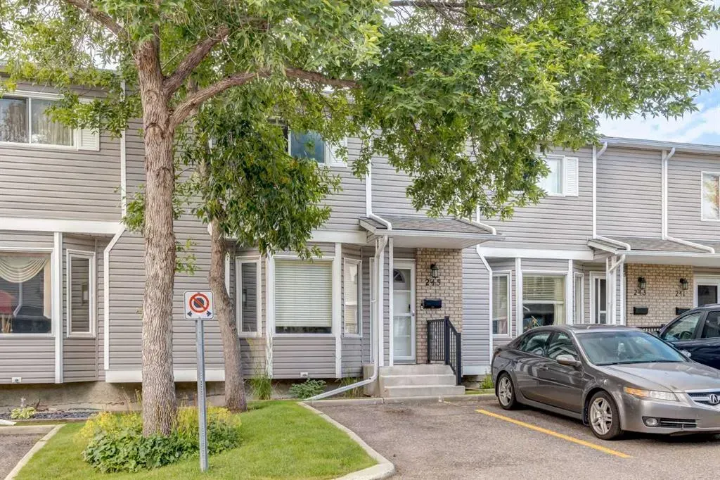 245 Cedarwood Park SW