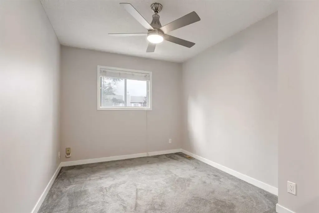 245 Cedarwood Park SW
